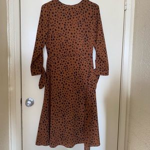 Brown dress with black polka dots 🤎🖤🐆